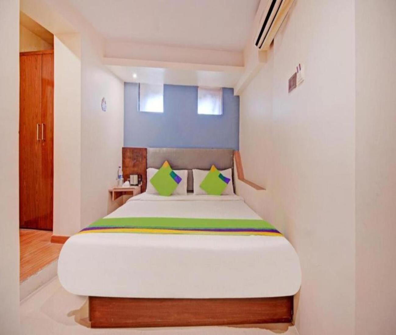 Wisma tamu Glitz The Pacific - Nr Solitaire Corporate Park Mumbai